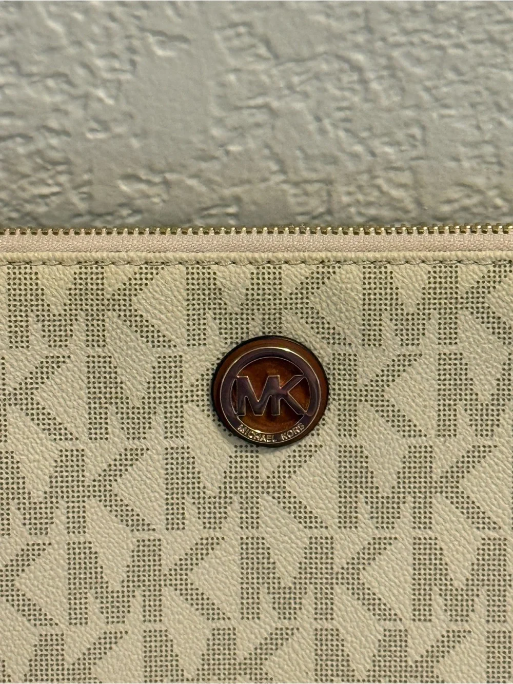 Large Michael Kors MK Signature Monogram Vanilla Cream Wristlet Clutch